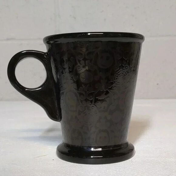 Disney Hallmark The Nightmare Before Christmas Color Changing Coffee Mug - Picture 4 of 5